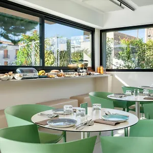 Ollen Aparthotel